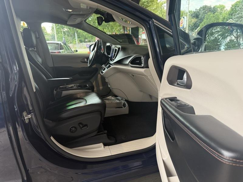 Chrysler Pacifica Touring-L Plus 2017