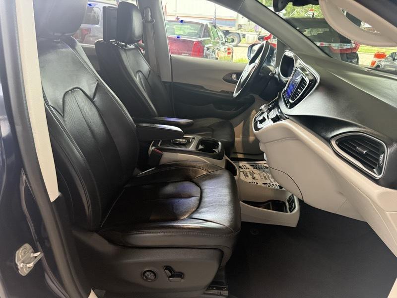 Chrysler Pacifica Touring-L Plus 2017