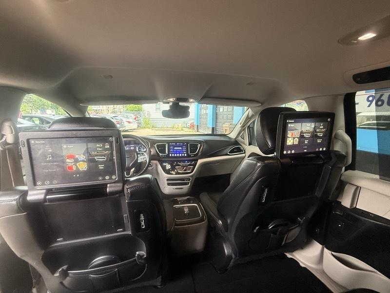 Chrysler Pacifica Touring-L Plus 2017