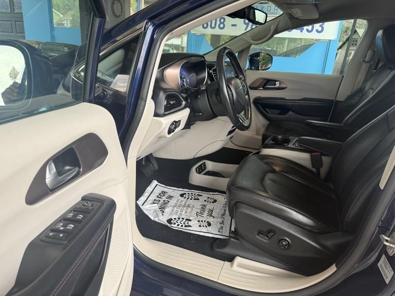 Chrysler Pacifica Touring-L Plus 2017