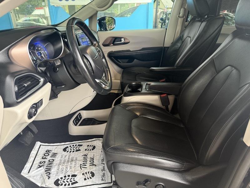 Chrysler Pacifica Touring-L Plus 2017