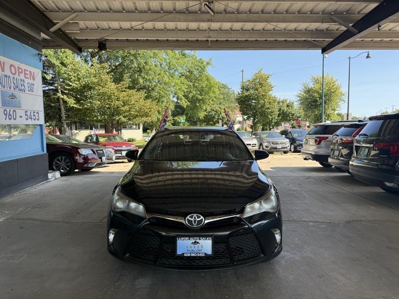 Toyota Camry SE 2015