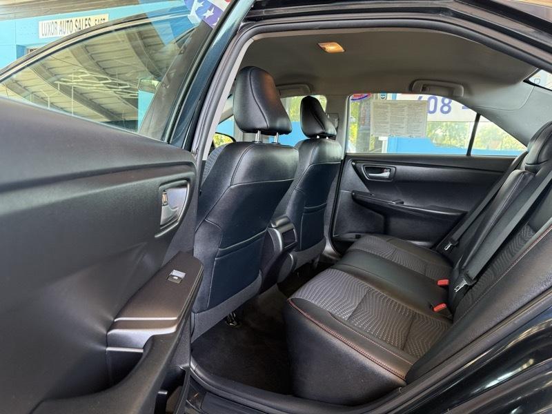 Toyota Camry SE 2015