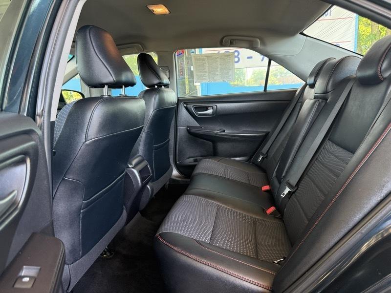 Toyota Camry SE 2015