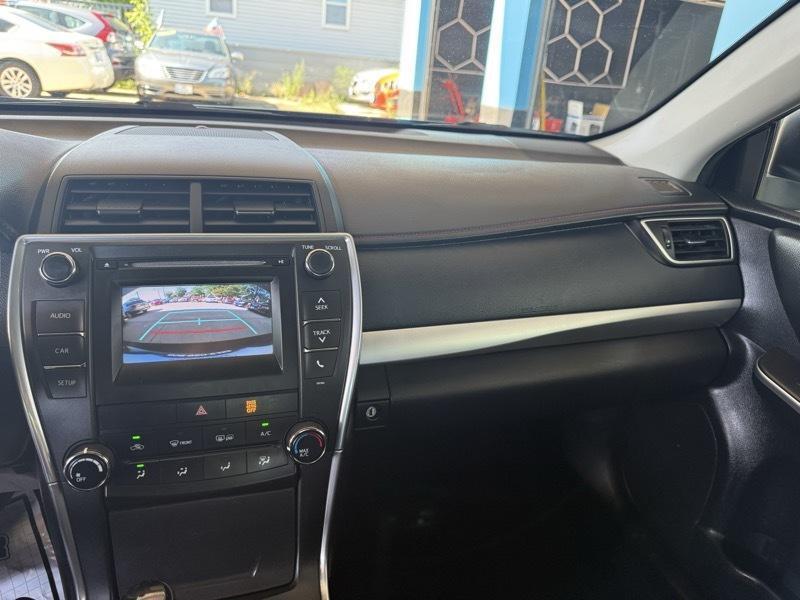 Toyota Camry SE 2015