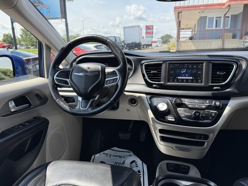 Chrysler Pacifica Touring L 2020
