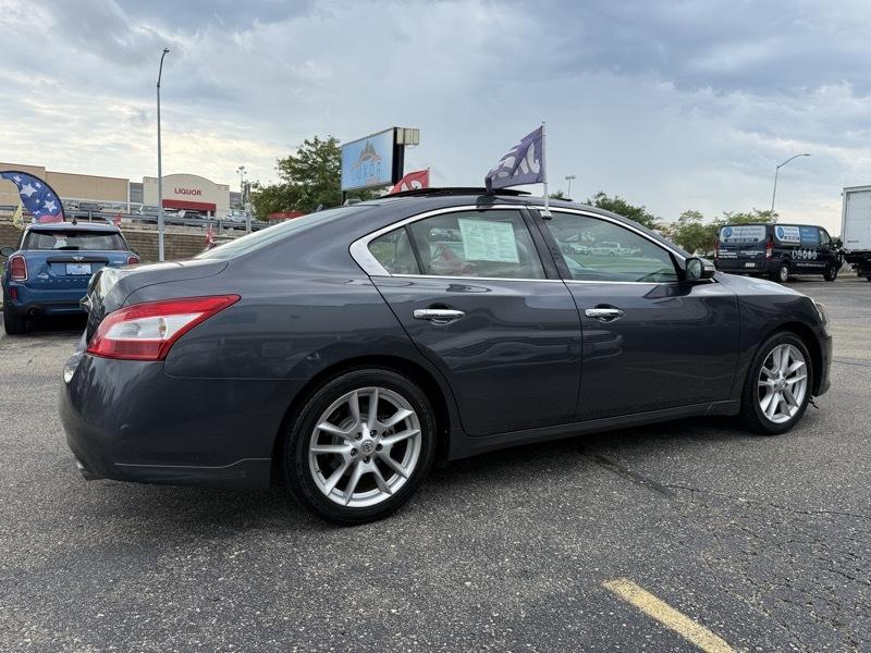 Nissan Maxima S 2009