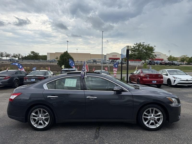 Nissan Maxima S 2009