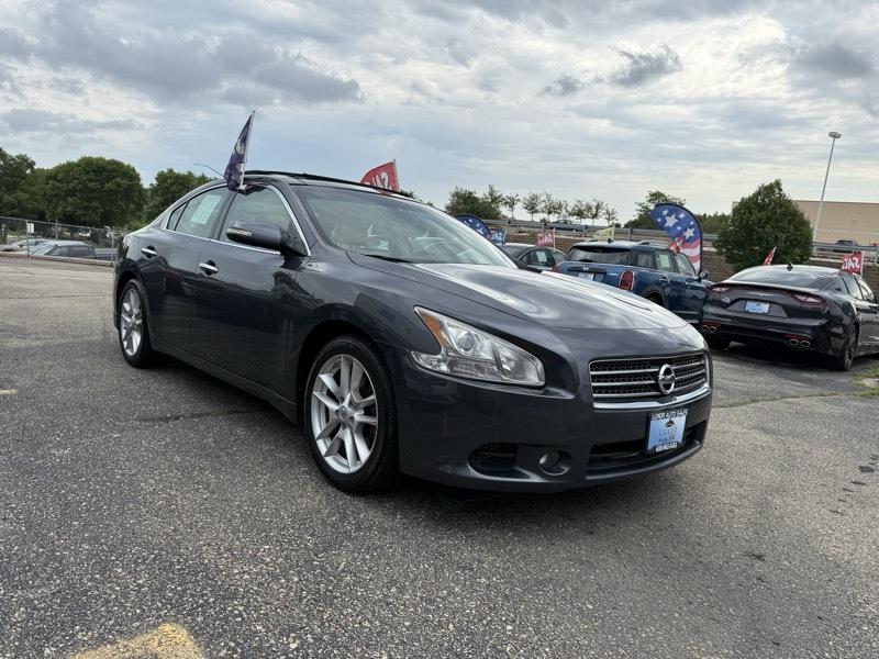 Nissan Maxima S 2009