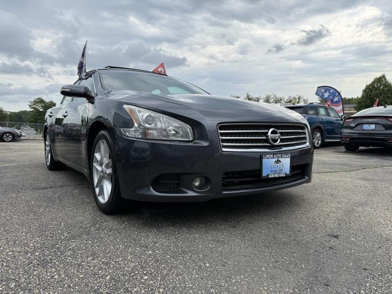 Nissan Maxima S 2009