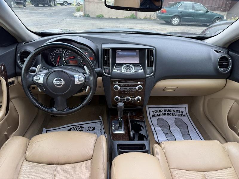 Nissan Maxima S 2009