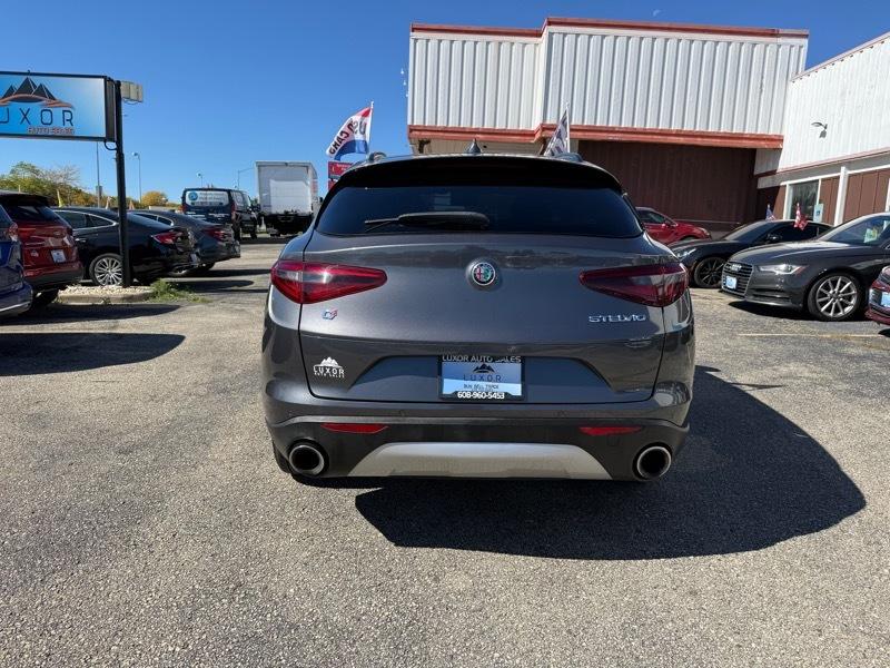 Alfa Romeo Stelvio Sport 2018