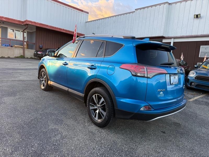 Toyota RAV4 XLE 2016