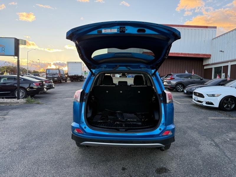 Toyota RAV4 XLE 2016