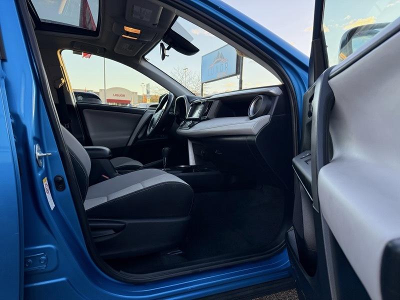 Toyota RAV4 XLE 2016