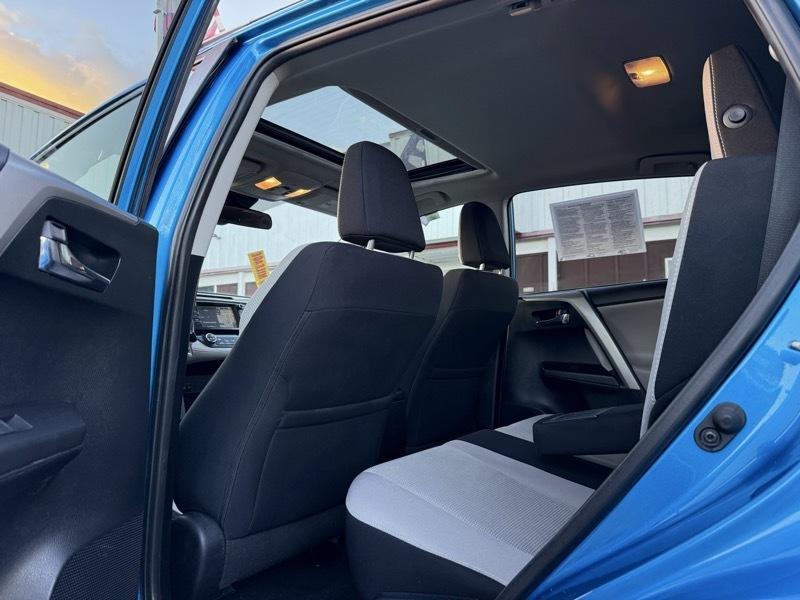 Toyota RAV4 XLE 2016