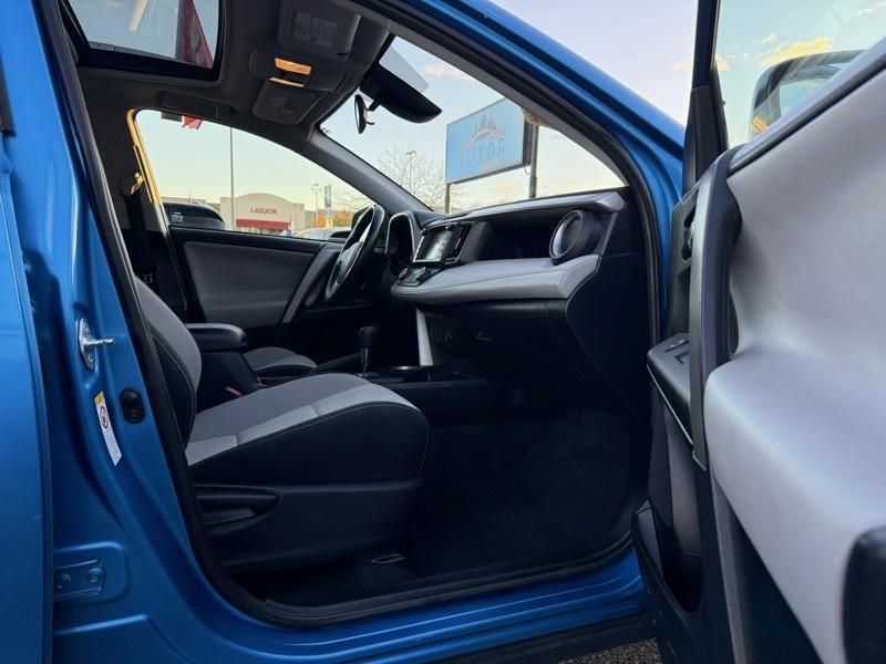 Toyota RAV4 XLE AWD 2016
