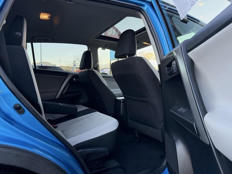 Toyota RAV4 XLE AWD 2016