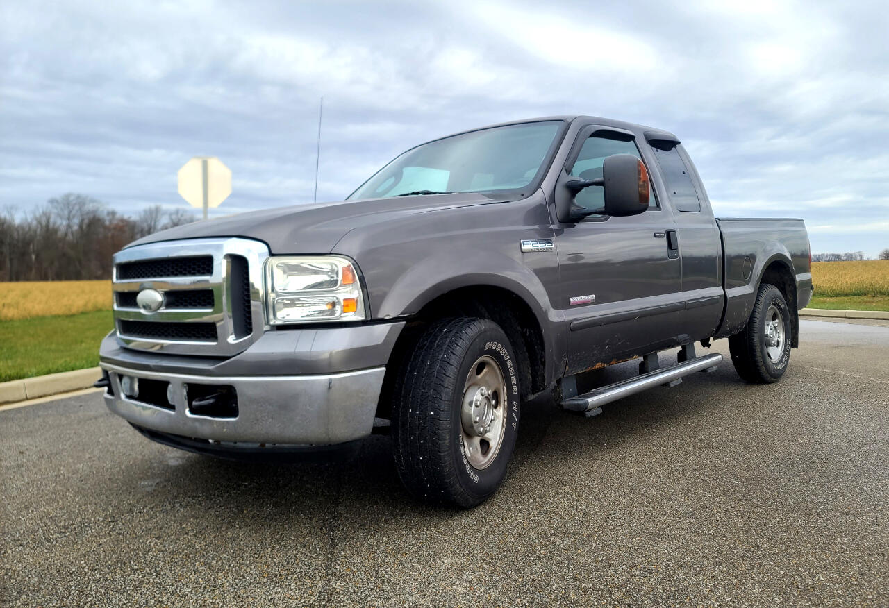 Ford F-250 SD Lariat SuperCab 2WD 2005