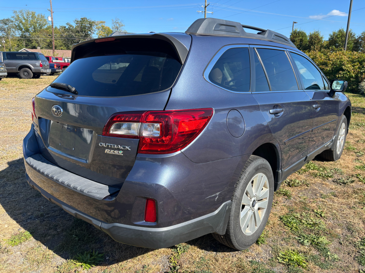 2015 Subaru Outback 2.5i Premium photo 4