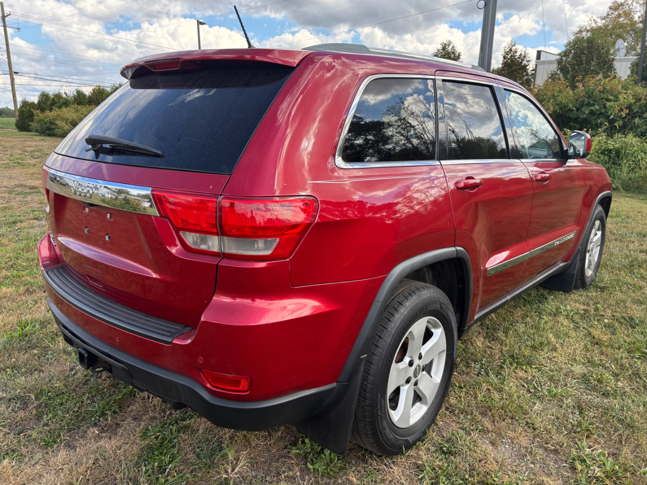 2011 Jeep Grand Cherokee Laredo photo 4