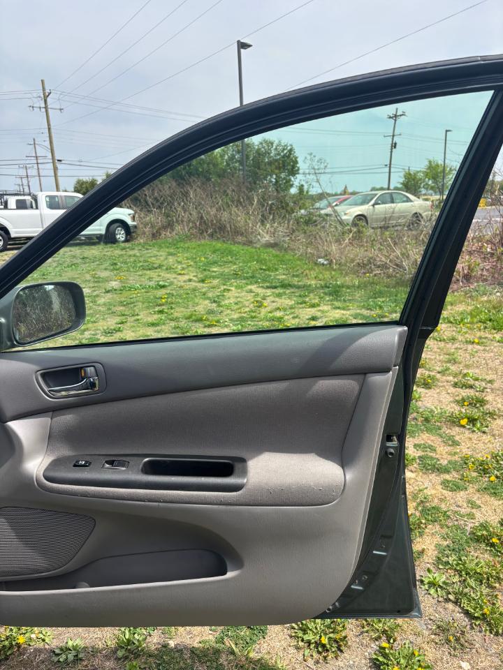 Toyota Camry LE 2006