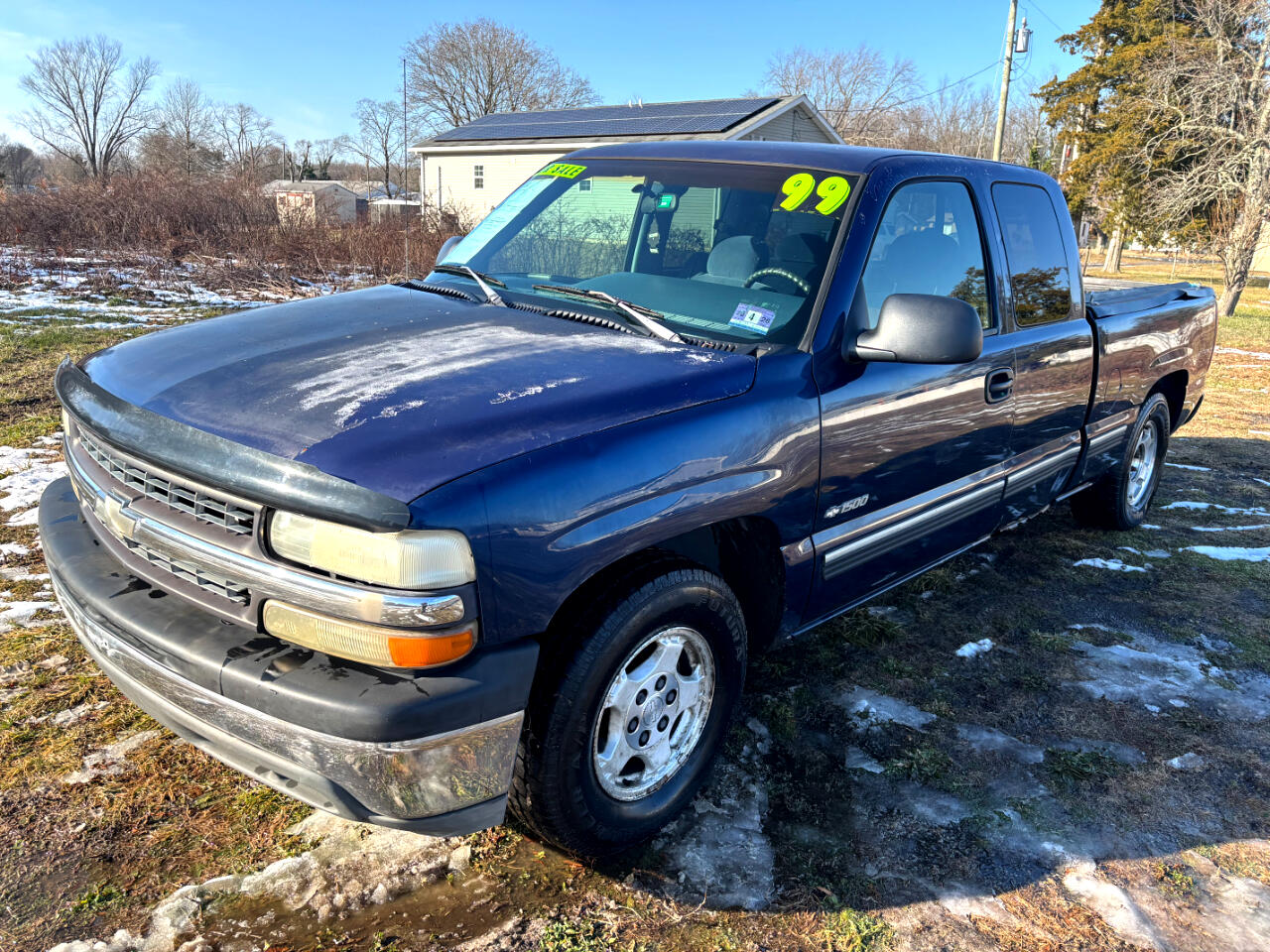 1999 Chevrolet Silverado 1500 Ext. Cab 3-Door Short Bed 2WD