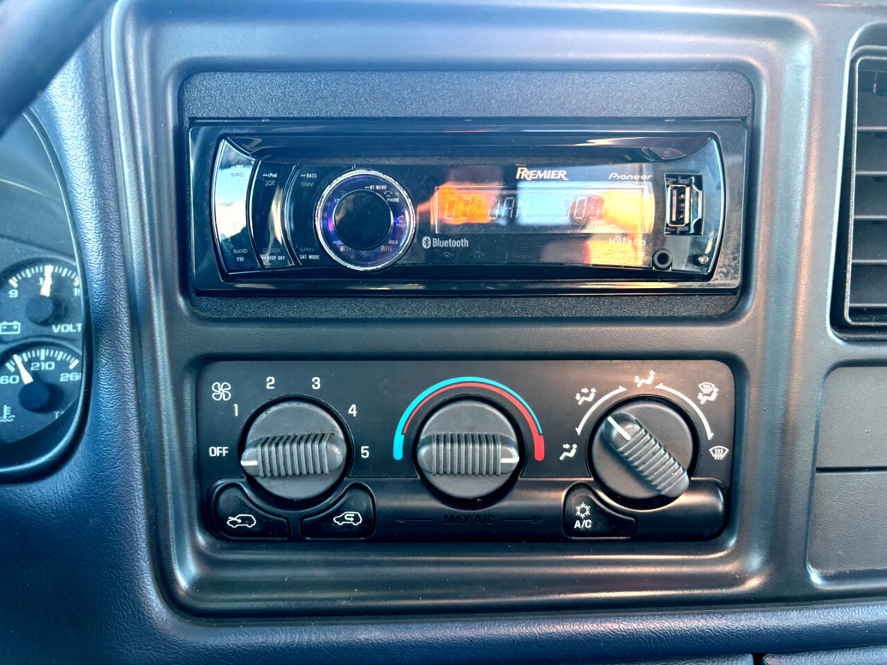 Chevrolet Silverado 1500 Ext. Cab 3-Door Short Bed 2WD 1999