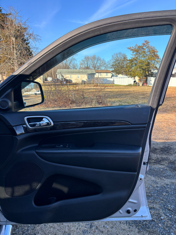 Jeep Grand Cherokee Laredo 2012