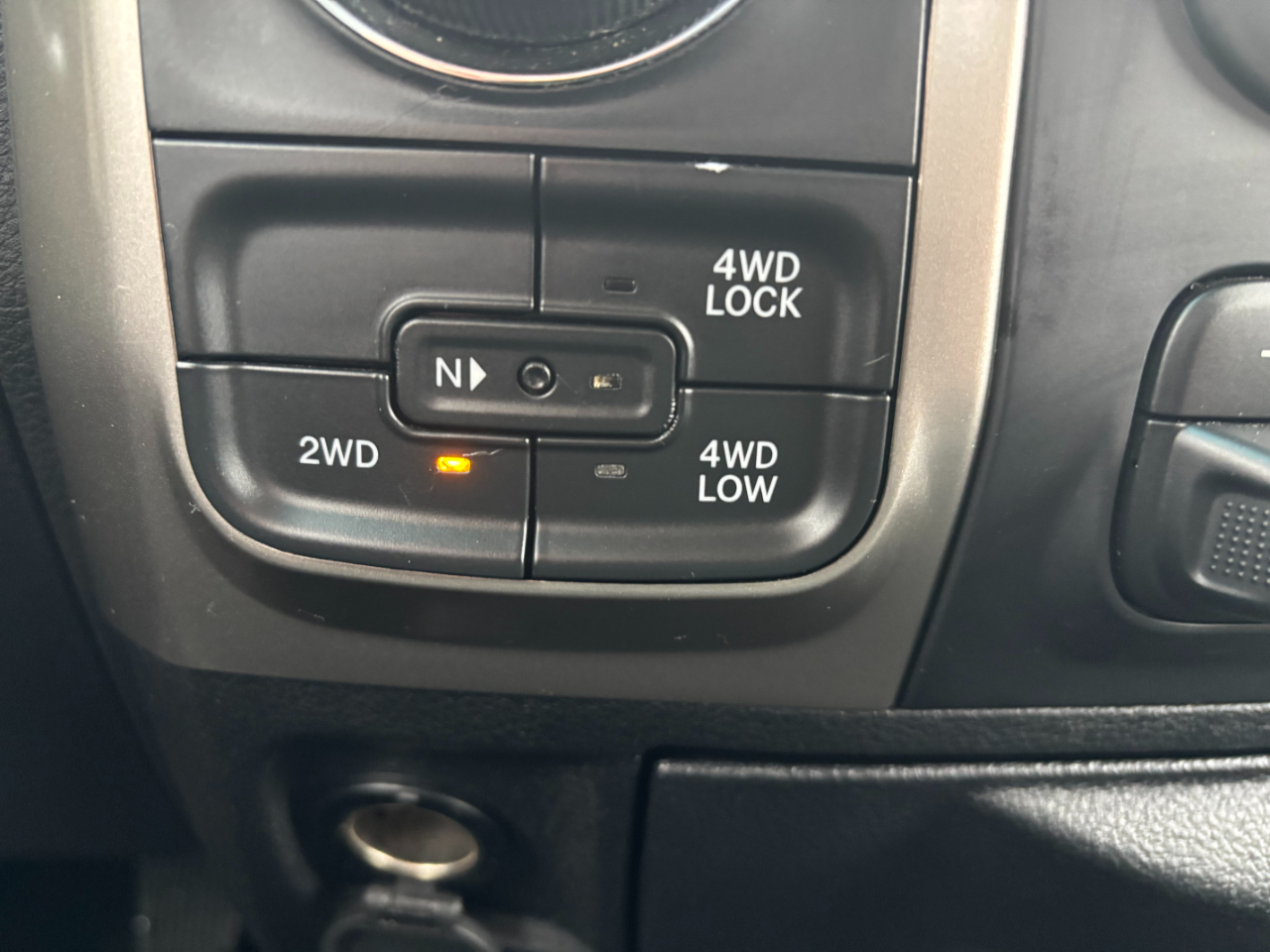 RAM 1500 SLT Quad Cab 4WD 2013