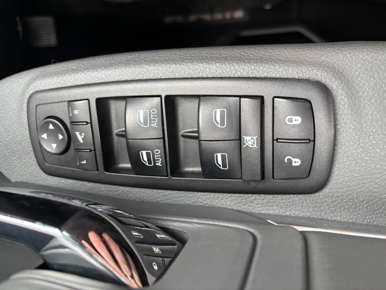 RAM 1500 SLT Quad Cab 4WD 2013