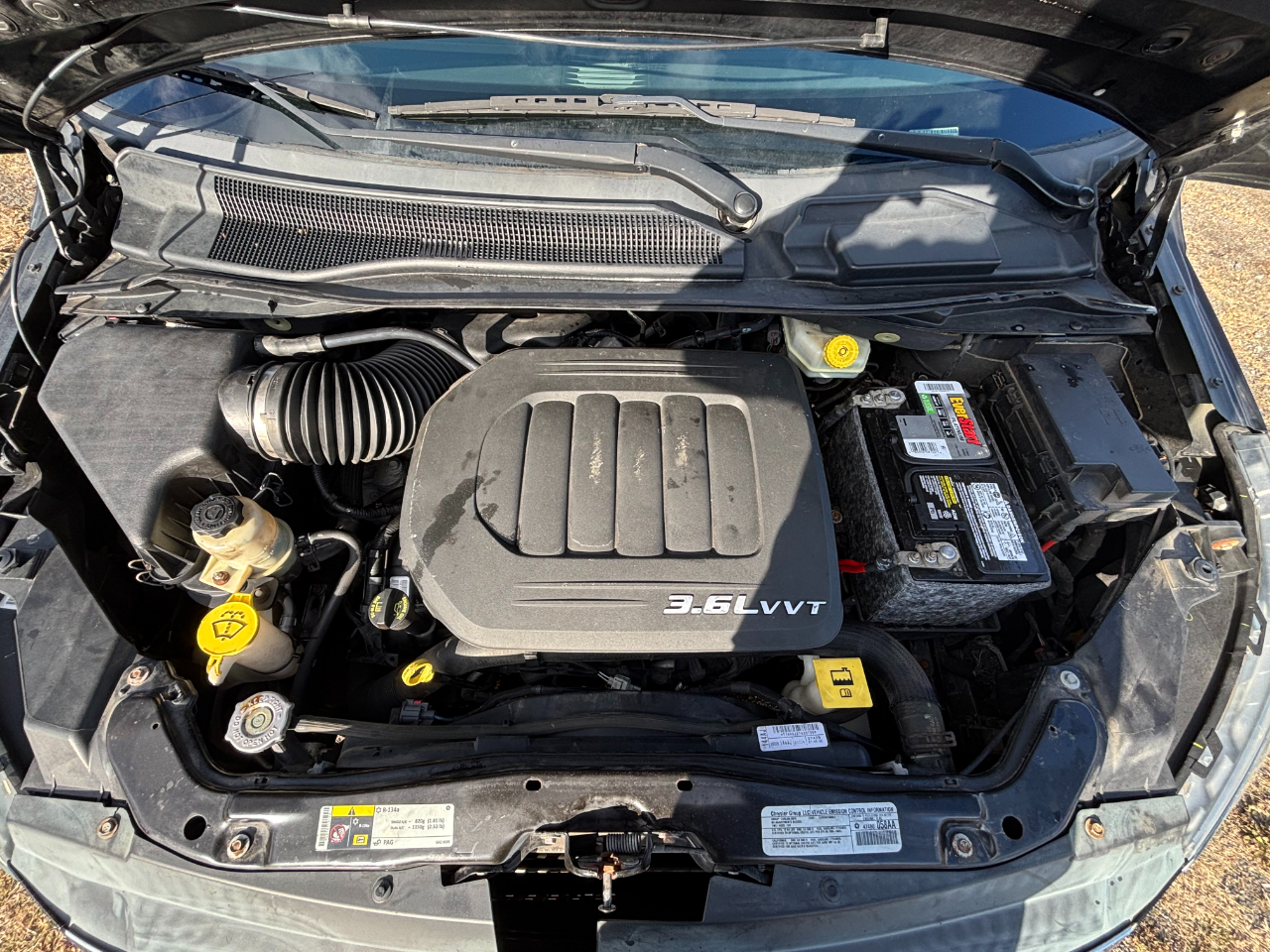 Volkswagen Routan SE 2014