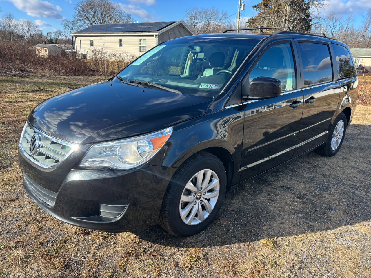 Volkswagen Routan SE 2014