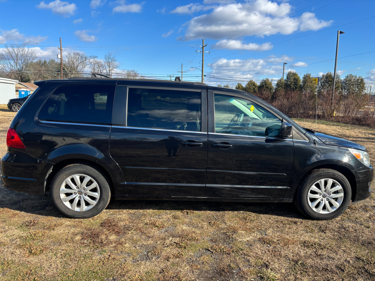 Volkswagen Routan SE 2014