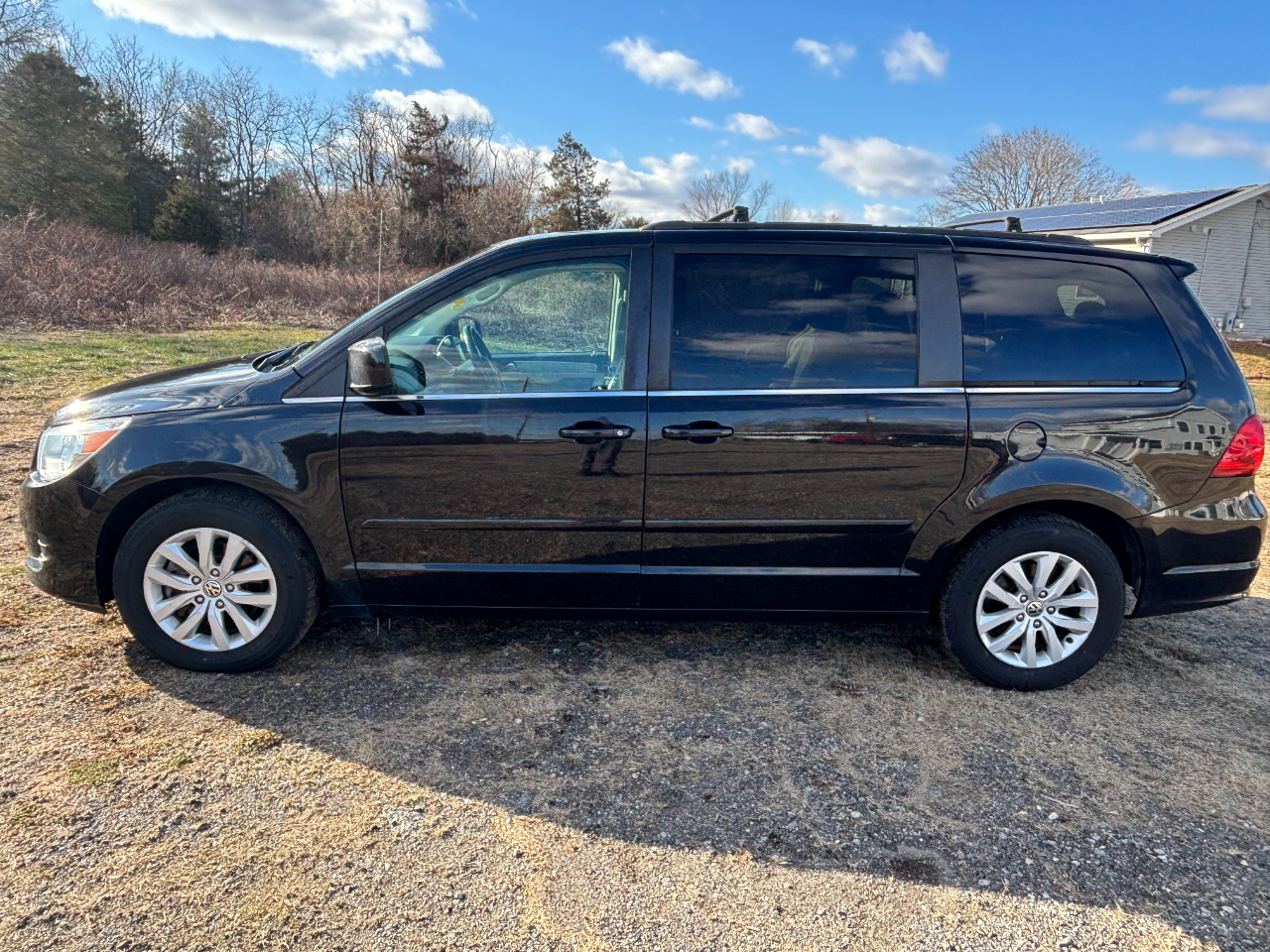 Volkswagen Routan SE 2014