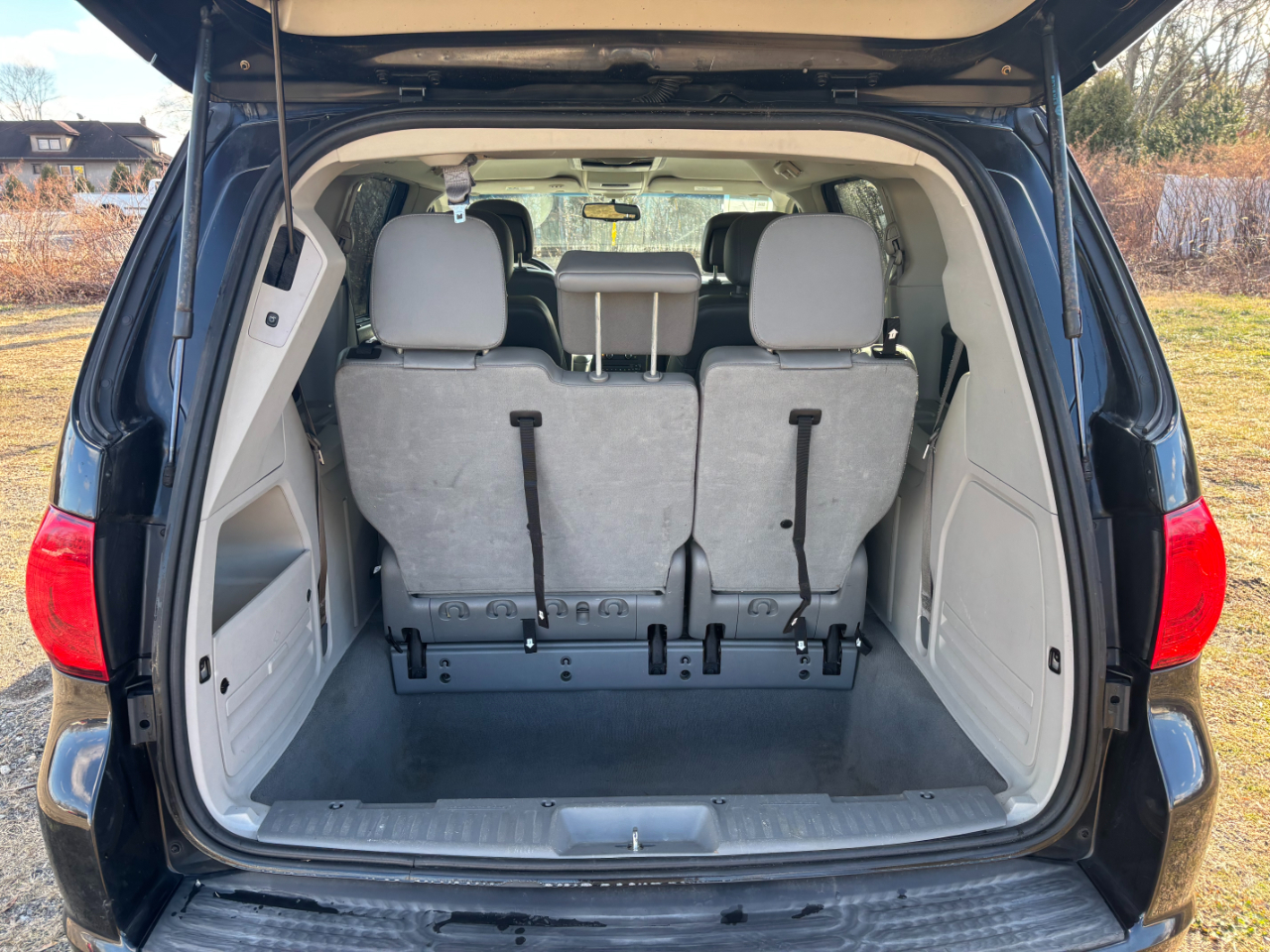 Volkswagen Routan SE 2014