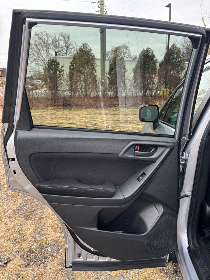 Subaru Forester 4dr CVT 2.5i Premium PZEV 2015