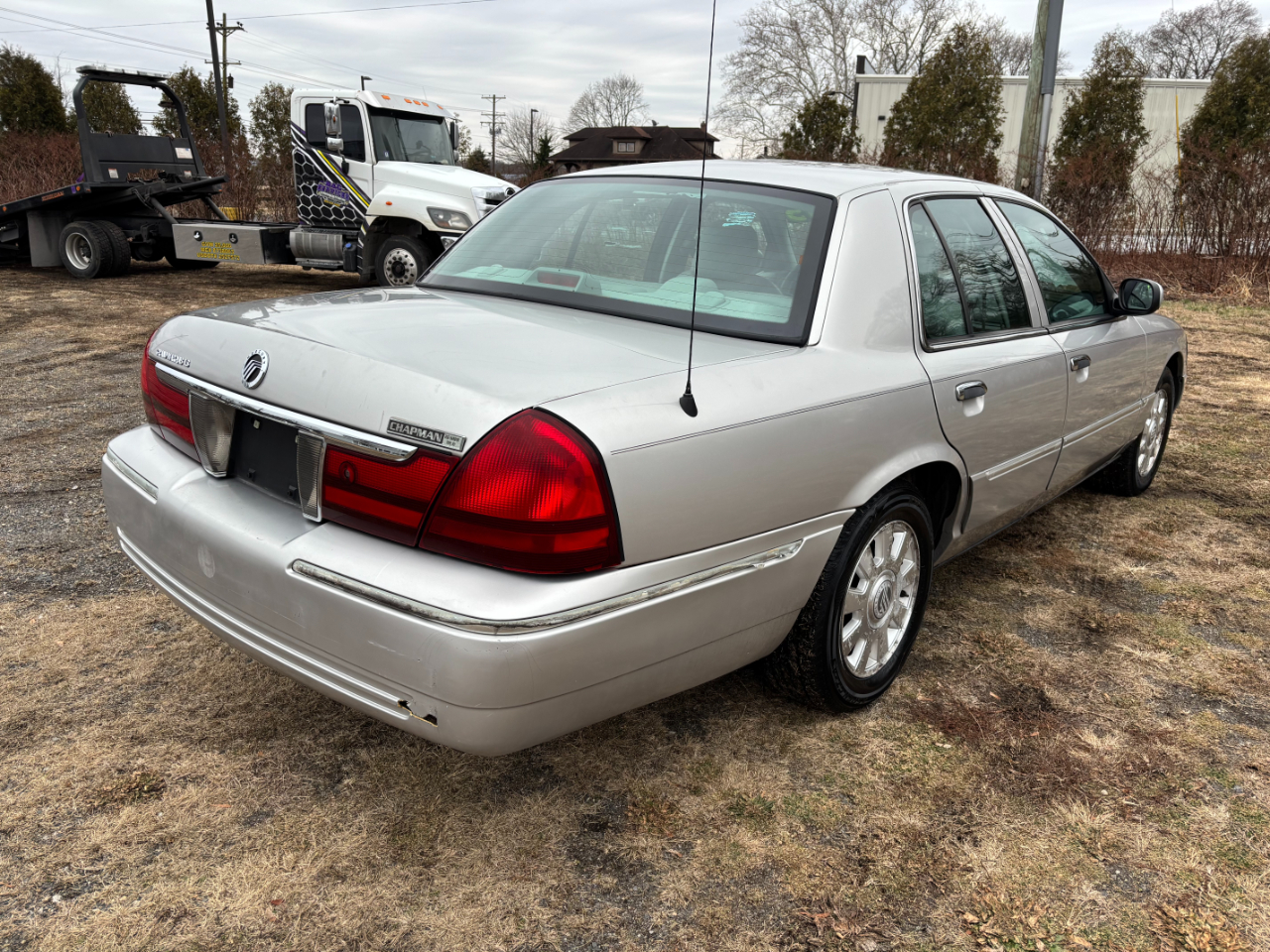 Mercury Grand Marquis 4dr Sdn LS Premium 2005