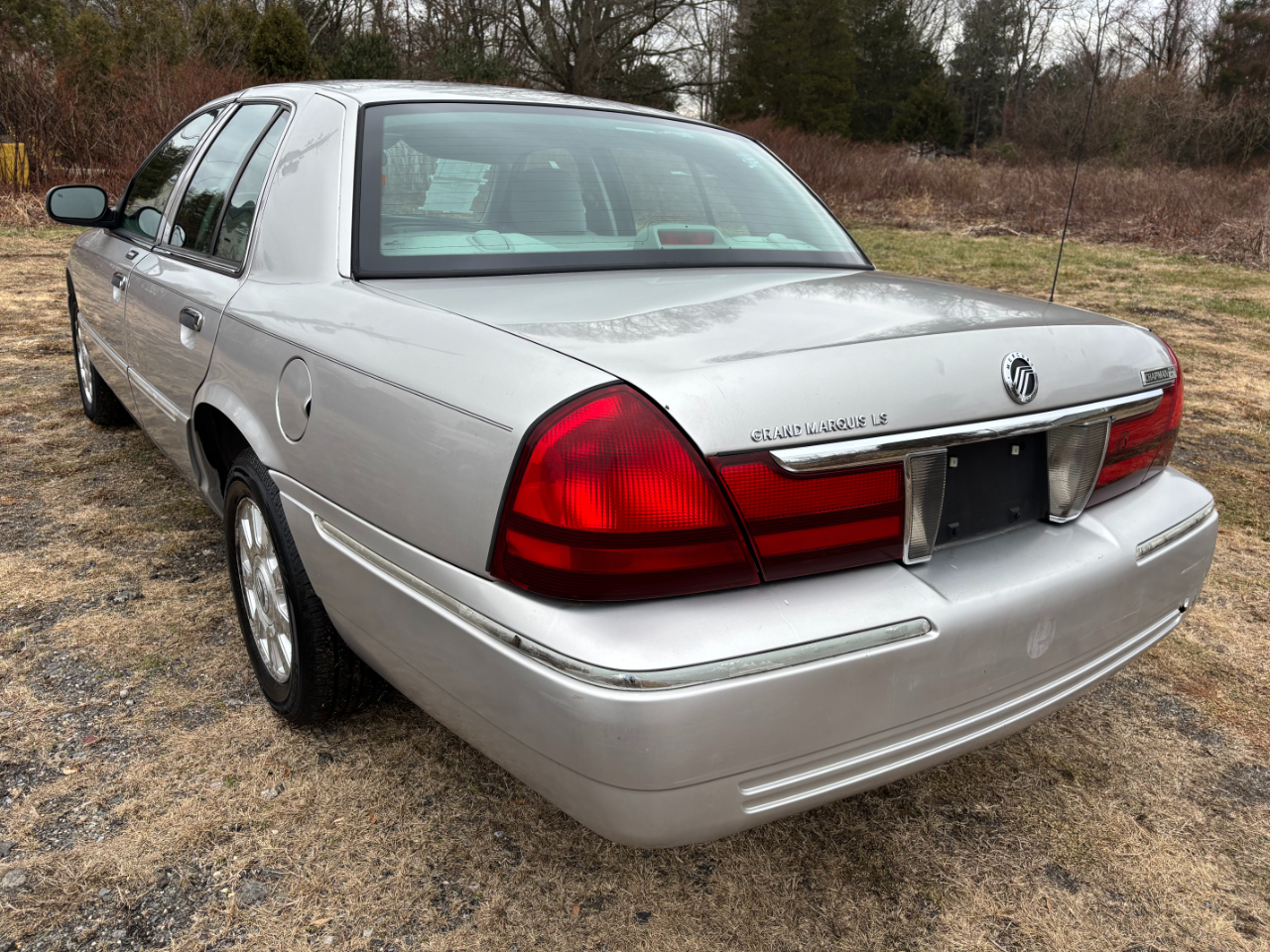 Mercury Grand Marquis 4dr Sdn LS Premium 2005