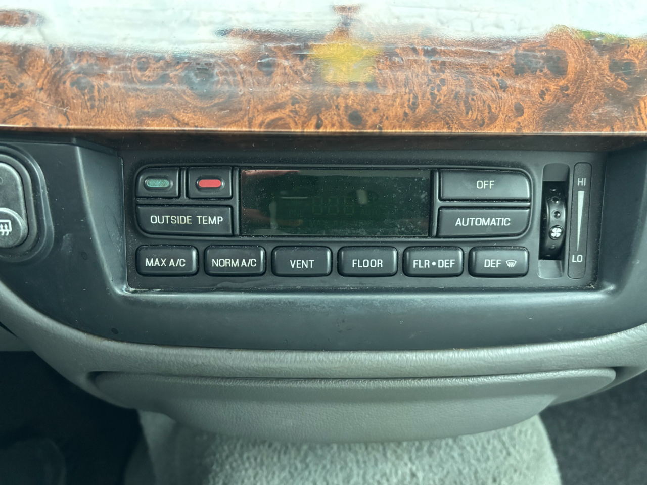 Mercury Grand Marquis 4dr Sdn LS Premium 2005