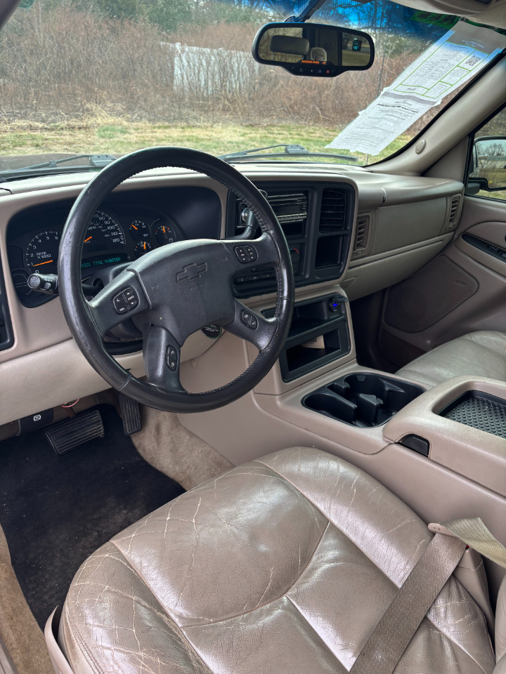 Chevrolet Suburban LT 1500 2004
