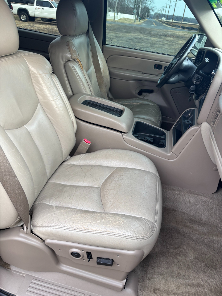 Chevrolet Suburban LT 1500 2004