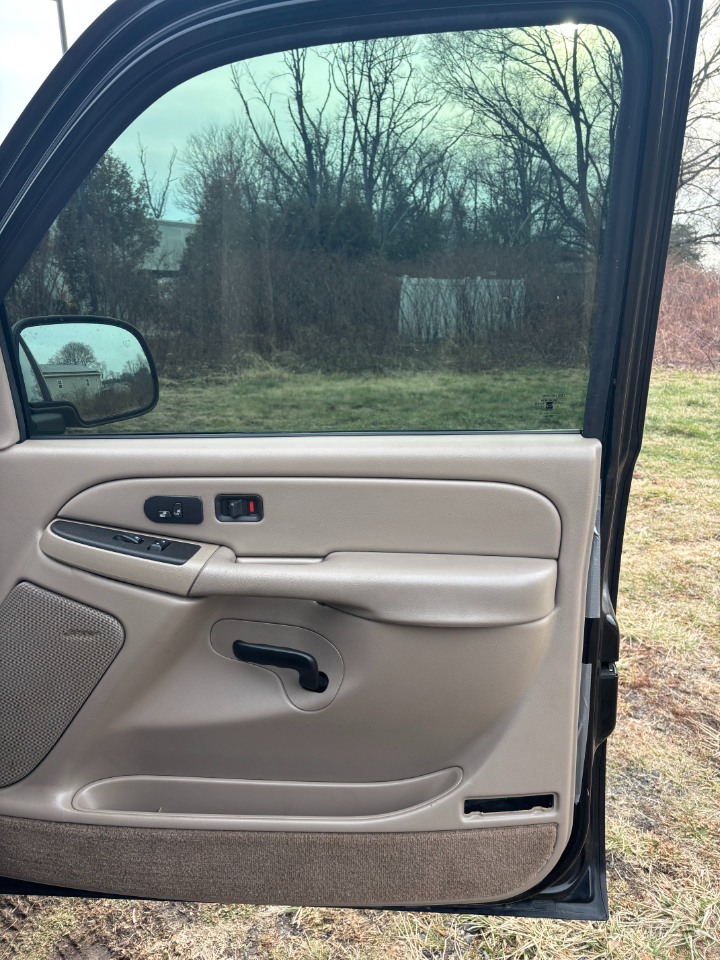 Chevrolet Suburban LT 1500 2004