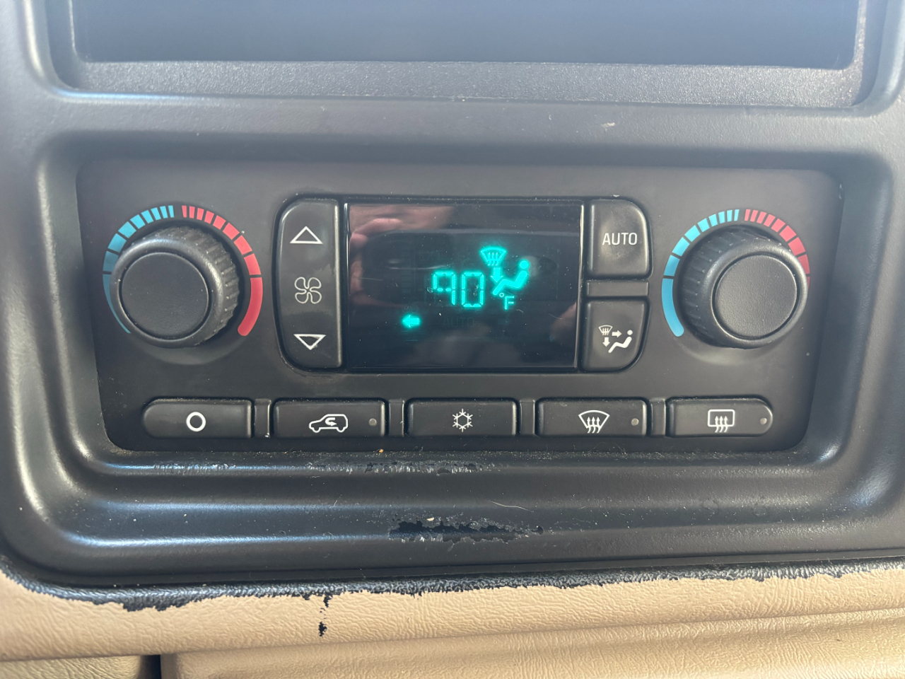 Chevrolet Suburban LT 1500 2004