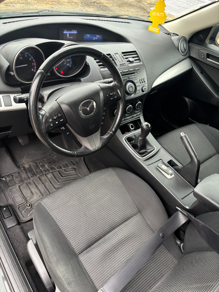 Mazda MAZDA3 i Touring 2013