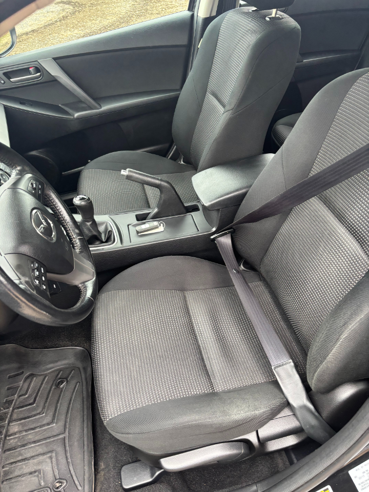 Mazda MAZDA3 i Touring 2013