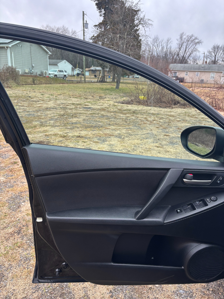 Mazda MAZDA3 i Touring 2013