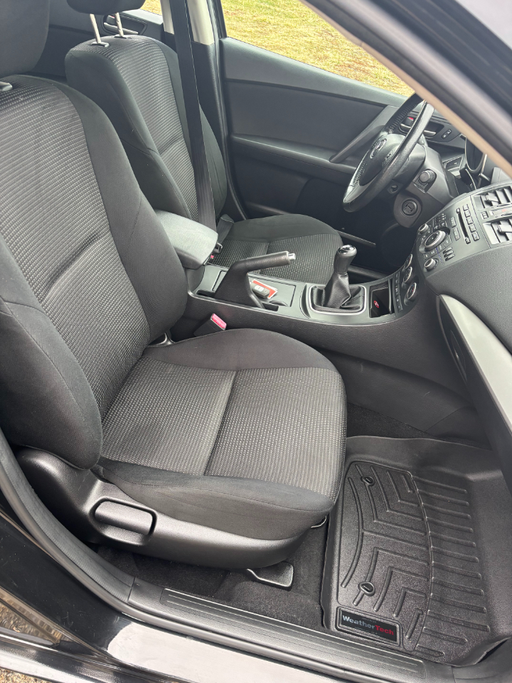 Mazda MAZDA3 i Touring 2013