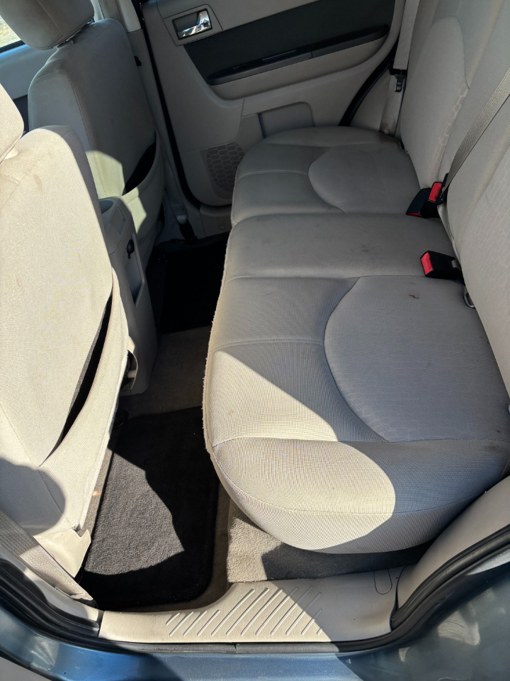 Mercury Mariner FWD 4dr 2010