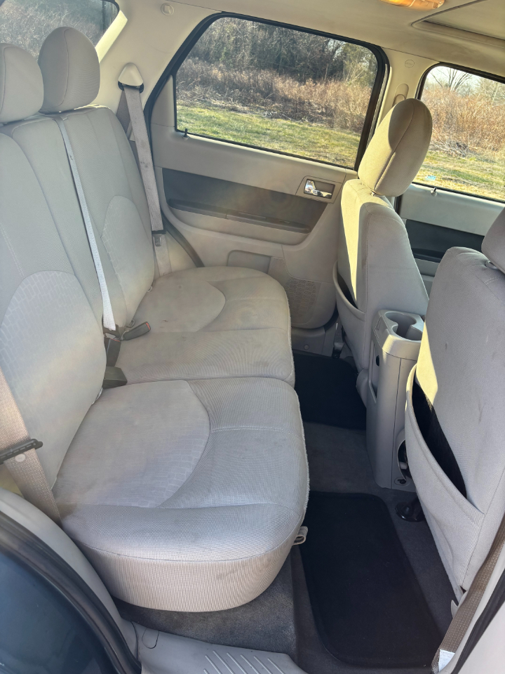 Mercury Mariner FWD 4dr 2010